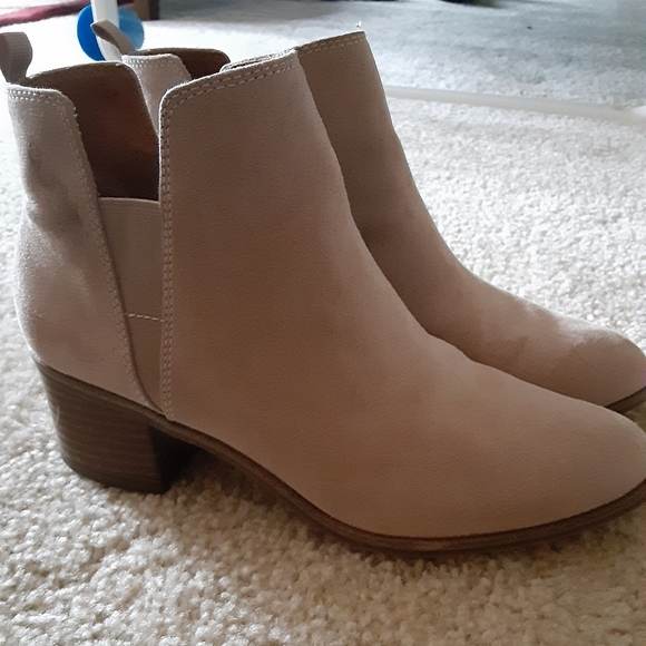 Dr. Scholl's size 7.5 boots